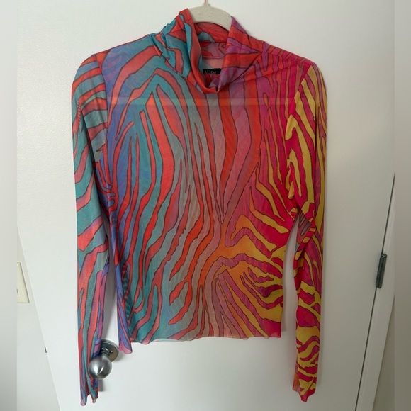 AFRM top - Picture 2 of 2